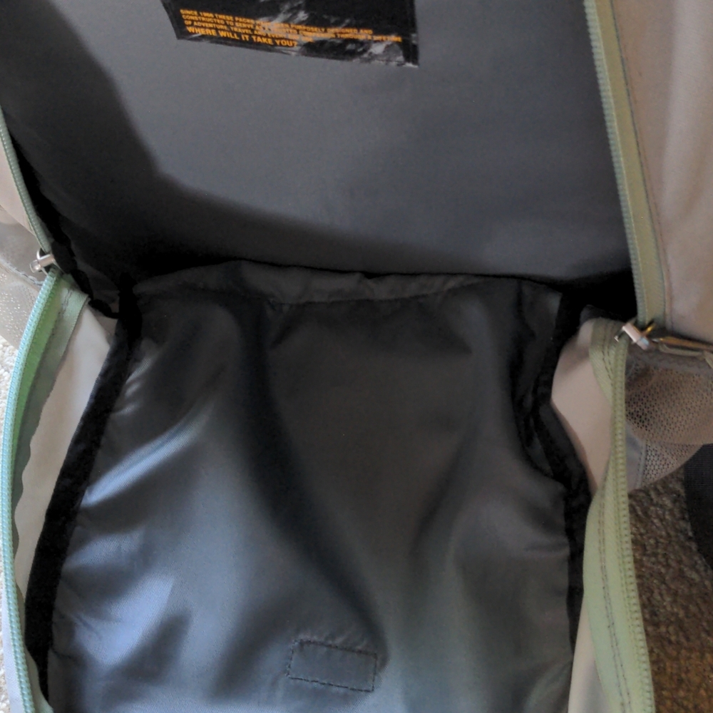 Northface Backpack ๐ - Picture 5 of 6
